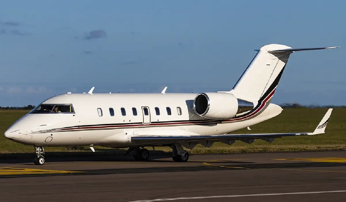 Bombardier - Challenger 600 - Heavy Jet Rentals - Preowned Heavy Jets - Exclusive Concierge Club.webp